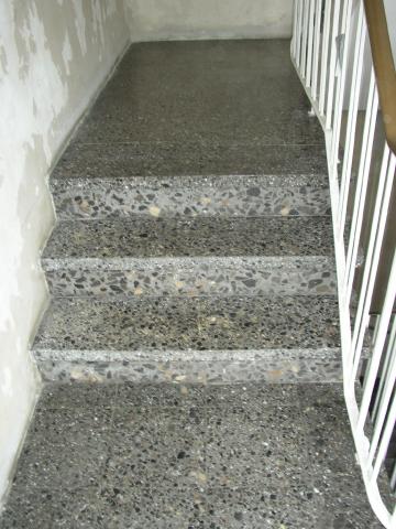 Kunststeintreppe geschliffen und poliert